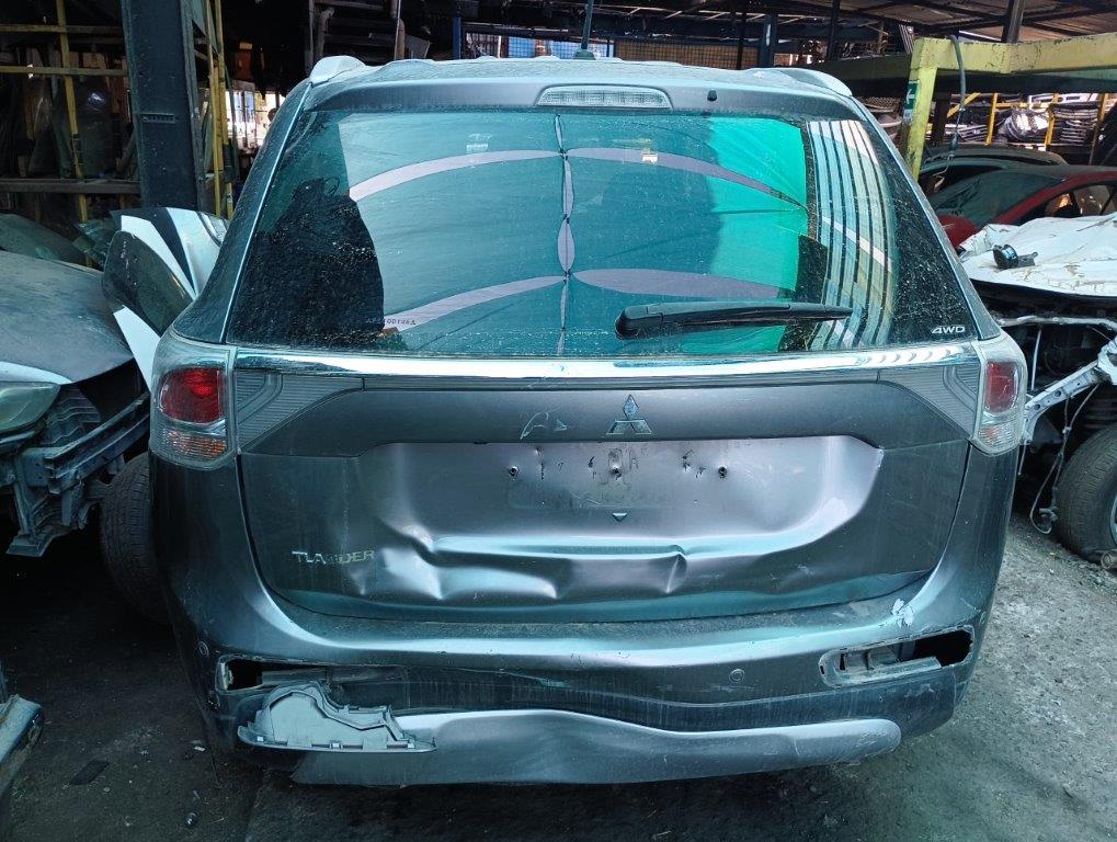 Mitsubishi OUTLANDER 2014    EN DESARME